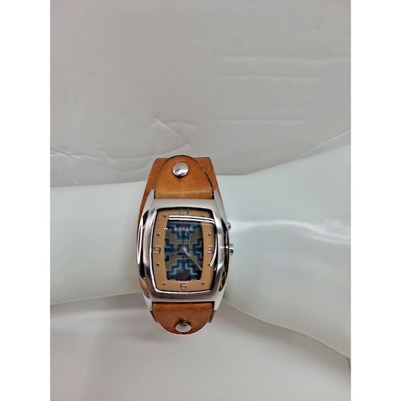 Vintage Fossil Watch Leather Band Women's Y2K 90's Vibes New Battery Works Great - Picture 2 of 6